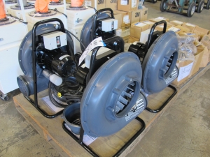 LOT (4) LINCOLN ELECTRIC MODEL MOBIFLEX 100-NF PORTABLE FANS (G-49) LOADING & HANDLING FEE $15-