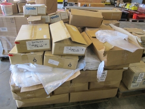 LOT ASSORTED CAN LINERS (G-49) LOADING & HANDLING FEE $15-