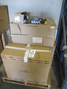 LOT ASSORTED GOGGLES (G-49) LOADING & HANDLING FEE $15-