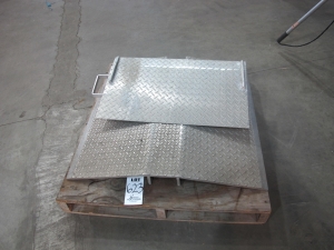 LOT DOCK PLATES (G-49) LOADING & HANDLING FEE $15-
