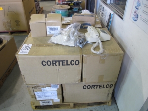 LOT PALLET ASSORTED PHONES (G-49) LOADING & HANDLING FEE $15-