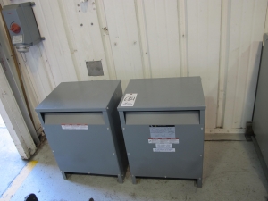 LOT (2) SQUARE D TRANSFORMERS (G-49) LOADING & HANDLING FEE $15-