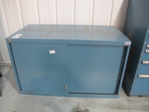 LISTA 2-DOOR TOOL CABINET (G-49) LOADING & HANDLING FEE $25-