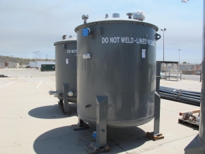 SIEMENS WATER TECHNOLOGIES MODEL 103020014 WATER TANK, LINED VESSEL, S/N 30140200, MFG 8/2011 (G-49 OUTSIDE) LOADING & HANDLING FEE $250-