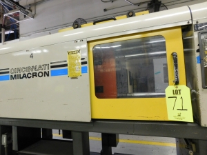 1990 CINCINNATI MILACRON INJECTION MOLDING PRESS W/FANUC CNC CONTROL, FANUC AUTOSHOT, MODEL 100-D, TYPE A07B-1005-B012, 100 TON, SHOT SIZE: 4 OZ, S/N A907E0217-71