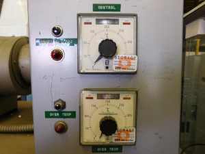 DESPATCH OVEN, 36"X20"X24", STYLE V-23, 500 DEG. F, S/N 51981-79