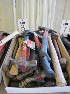 LOT ASSORTED HAMMERS (G-49) LOADING & HANDLING FEE $5-