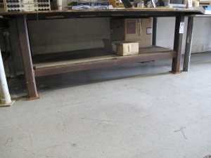 8' X 4' X 1" WELDING TABLE (G-49) LOADING & HANDLING FEE $25-