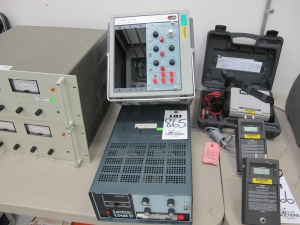 LOT (4) SKF/MICROLOG MODEL CMVA10 DIGITAL CONTROLLERS (G-49) LOADING & HANDLING FEE $5-