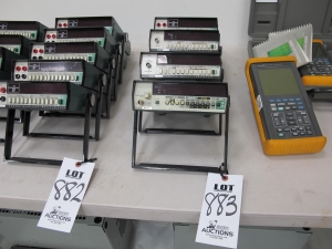 LOT (3) ASSORTED DIGITAL MULTIMETER TESTERS (G-49) LOADING & HANDLING FEE $5-