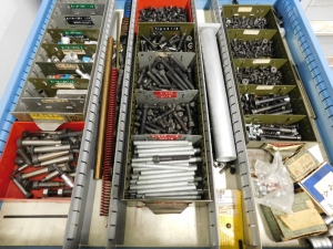 LYON 13 DRAWER TOOL/PARTS CABINET, 30"X28"X59" W/CONTENTS-91