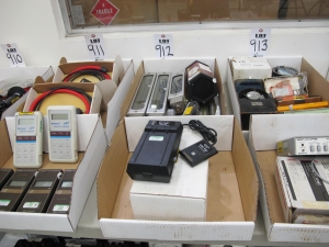 LOT ASSORTED ELECTRIC TESTING PROBES (G-49) LOADING & HANDLING FEE $5-