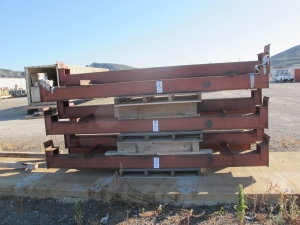 LOT ASSORTED UNDER WATER REFUELING TOOLS, RACKS, ETC. (WH LOT) LOADING & HANDLING FEE $25-