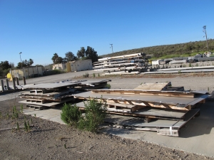 LOT (2) SPREAD BARS (WH LOT) LOADING & HANDLING FEE $10-