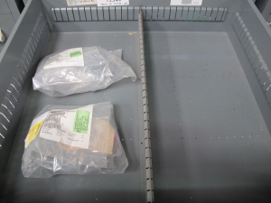 STANLEY VIDMAR CABINET, 5 DRAWER, TO INCLUDE: VALVE ASSEMBLIES, WORM GEAR TEETH, BOLTS, VALVE OPERATORS, FLANGE COUPLINGS, . LOCATED AT W-44. LOADING AND HANDLING FEE $25-360