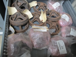 STANLEY VIDMAR CABINET, 5 DRAWER, TO INCLUDE: BATTERIES, PRESSURE REGULATORS, FUSES, GLAND VALVES, CONNECTORS, COMPRESSOR VALVES, . LOCATED AT W-44. LOADING AND HANDLING FEE $25-364