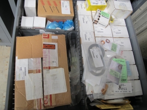 STANLEY VIDMAR CABINET, 5 DRAWER, TO INCLUDE: BATTERIES, PRESSURE REGULATORS, FUSES, GLAND VALVES, CONNECTORS, COMPRESSOR VALVES, . LOCATED AT W-44. LOADING AND HANDLING FEE $25-364