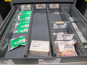 STANLEY VIDMAR CABINET, 11 DRAWER, TO INCLUDE: AMP METER, THERMOSTAT, TRANSMITTER ASSEMBLY, CONNECTOR SLEEVES, SPECTROME AMPLIFIER, PILOT RELAY, FUSES, FLOAT MONELS, CORDS. LOCATED AT W-50 . LOADING AND HANDLING FEE $25-374