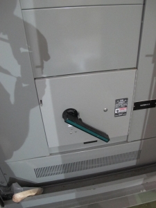 INDUSTRIAL ELECTRIC MANUFACTURING, MOTOR CONTROL CENTER, VOLTS 480, 60 HZ, THREE PHASE, SECTION AMPS 2000, SUPPLY AMPS 4000, R.M.S SYMMETRICAL AMPS 65000, 3 COLUMN WITH (8) SIEMENS VACU-BRAKE SWITCH BREAKERS. 600 AMP, 600 VOLT MAX, THREE POLE, THREE PHASE, (1) SIEMENS VACU-BRAKE SWITCH BREAKER, 400 AMP, 400 MAX VOLTS, THREE POLE, THREE PHASE. LOCATED AT W-50 . LOADING AND HANDLING FEE $200-387