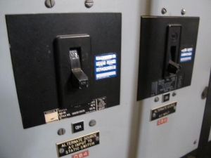 SCI CONTROLS INC. ELECTRICAL CONTROL CABINET. LOCATED AT W-50 . LOADING AND HANDLING FEE $25-396