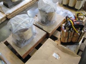 LOT TO INCLUDE: (1)TRANSFORMER, CONTROL POWER TYPE, 480-120 VOLT RATING, 3 PHASE. FOR MODEL ARR28OK200 CHARGER UNIT, (2) CHOKE, CHARGER KIND, XDC400, 0.30 MHY, 140V. FOR 400 AMP CHARGER, MODEL 85-CC4000-95. LOCATED AT W-50 . LOADING AND HANDLING FEE $25-428