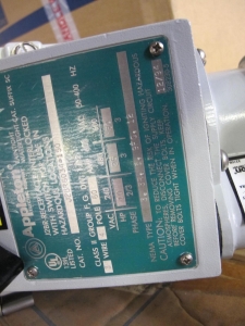 (33) APPLETON RECEPTACLES, ELECTRICAL TYPE, 2/0 TO #14 CU-AL WIRE, 600VOLTS ELEC RATING, 3W,4P KIND. SWITCHED, DEAD FRONT INTERLOCKED. LOCATED AT W-50 . LOADING AND HANDLING FEE $25-451