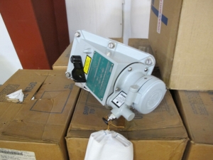 (33) APPLETON RECEPTACLES, ELECTRICAL TYPE, 2/0 TO #14 CU-AL WIRE, 600VOLTS ELEC RATING, 3W,4P KIND. SWITCHED, DEAD FRONT INTERLOCKED. LOCATED AT W-50 . LOADING AND HANDLING FEE $25-451