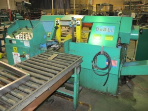 DOALL SAW, MODEL C305A HORIZONTAL 12î X 12î BAND SAW, AUTOMATIC BAR FEED, HYDRAULIC VISES-11