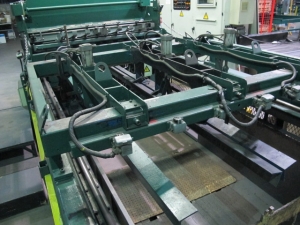 1999 CLIFFORD AUTOMATIC CNC MESH WELDING LINE, MODEL CLW12, 8MM-3MM LINE WIRE DIAMETER, 20 WIRE LINES, CROSSWIRE DIAMETER: 6MM, CROSSWIRE LENGTH: 1300 MM, LINEWIRE PITCH: INFINITELY VARIABLE FROM 10MM, CROSSWIRE FEED: SINGLE GAP TYPE MAGAZINE TOOLED FOR PRODUCING 2 MATS, SIDE BY SIDE, (10) WELDPRESSES, (20) BOTTOM ELECTRODES, (4) 125 KVA WELDING TRANSFORMERS, 120 CROSSWIRES MAX. SPEED, LINEAR MODEL QM12/25 PAILOUT, AUTOMATIC SHEET STACKER, WATER COOLING SYSTEM, MITSUISHI A1 CNC CONTROL, S/N 8874, SHEET STACKER, S/N 8979, (2) ENCLOSED CARTS FULL OF WELDING TIPS AND REALTED TOOLING INCLUDED WITH MACHINE-2