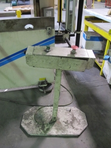 WYSONG HYDRAULIC PRESS BRAKE, MODEL MT18-104, 10' X 60 TON CAPACITY, 6î STROKE, 9î ADJUSTMENT, 15î DIE SPACE, AUTOGAGE G24 BACKGAUGE, DUAL PALM CONTROL ON PEDESTAL STAND, ELECTRIC FOOT PEDAL,  STI MINI SAFE MS4400 SERIES LIGHT SAFETY CURTAINS, S/N MTH60-120-3