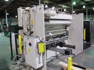 WYSONG HYDRAULIC PRESS BRAKE, MODEL MT18-104, 10' X 60 TON CAPACITY, 6î STROKE, 9î ADJUSTMENT, 15î DIE SPACE, AUTOGAGE G24 BACKGAUGE, DUAL PALM CONTROL ON PEDESTAL STAND, ELECTRIC FOOT PEDAL,  STI MINI SAFE MS4400 SERIES LIGHT SAFETY CURTAINS, S/N MTH60-120-3