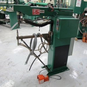 JANDA PRESS TYPE SPOT WELDER, MODEL R-40-24, 40 KVA, 20î ARMS, JANDA 400V DIGITAL CONTROL-30