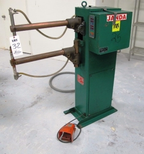 JANDA PRESS TYPE SPOT WELDERS, MODEL R-30-24, 30 KVA, 18î ARMS, JANDA 400V DIGITAL CONTROL, S/NÍs P3249-32