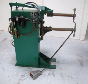 LORS PRESS TYPE SPOT WELDERS MODEL 130 AR, 30 KVA, 18î ARMS, SERIES 30 ROBOTRON CONTROL, S/N 1812736-35