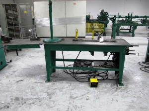 LUBOW HORIZONTAL PNEUMATIC TABLE BENDER MODEL ML-10-TURRET, 72î X 24Í TABLE-42
