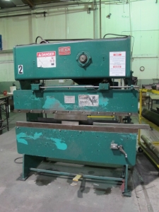 CHICAGO PRESS BRAKE, MODEL 265, 6' X 25 TON CAPACITY, FRONT OPERATED MANUAL BACKGAUGE, S/N L16798-6
