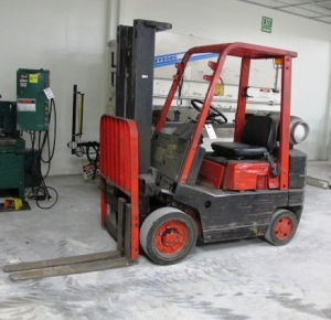 DATSUN FORKLIFT, 3000 LB CAPACITY, LPG-70
