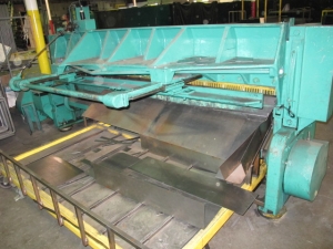 WYSONG POWER SHEAR MODEL 1010, 10' X 3/16" CAPACITY, FRONT OPERATED POWER BACKGAUGE WITH INDICTOR, SQUARE ARM, 35î SUPPORT ARMS, ELECTRIC FOOT PEDAL S/N P32-1838-9