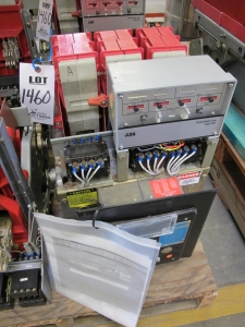 (2) ITE IMPERIAL CIRCUIT BREAKERS, TYPE K600-S, FRAME SIZE 600 AMP, 60 HZ, ABB SOLID STATE TRIP TYPE SS. LOADING & HANDLING $15-1460