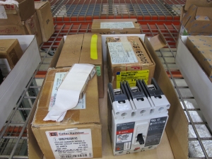 MISC. SQUARE-D AND CUTLER HAMMER MOTOR CIRCUIT PROTECTORS WITH ROLLS OF REFLECTIVE TARP. LOADING & HANDLING $5-1471