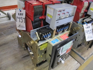 (3) ITE IMPERIAL CIRCUIT BREAKERS, TYPE K600-S, FRAME SIZE 600 AMP, 60 HZ, ABB SOLID STATE TRIP TYPE SS. LOADING & HANDLING $15-1454