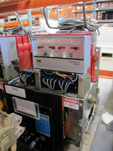 (2) ITE IMPERIAL CIRCUIT BREAKERS, TYPE K600-S, FRAME SIZE 600 AMP, 60 HZ, ABB SOLID STATE TRIP TYPE SS. LOADING & HANDLING $15-1457