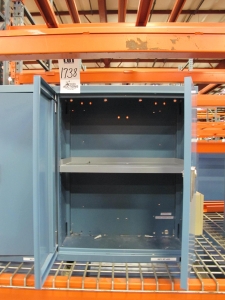 LISTA 1 SHELF LOCKER CABINET. LOADING & HANDLING $5-1738