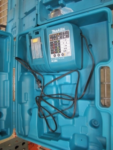 MAKITA DRILL SET TO INCLUDE: (1) DRIVER DRILL, MODEL NUMBER 6093D, 0-1100 RPM, (1) DRILL, MODEL NUMBER 6019D, (2) ADJUSTABLE TIP FLASHLIGHTS, MODEL ML702, (1) BATTERY CHARGER, MODEL NUMBER DC18RA, (1) FAST CHARGER DC9100. *BATTERIES NOT INCLUDED*-2060