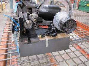DAREX END-MILL SHARPENER, MODEL E90B, WHEEL SPEED 19/22.9 M/SEC, 115 V, 50/60 HZ, 3.2 A-2065