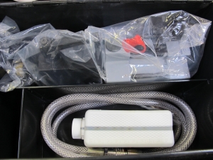 (NEW! STILL IN PLASTIC) SKF THAP 300 AIRDRIVEN PUMP, WITH INSTRUCTION BOOKLET, SKF OIL, AND STEEL CASE-2153