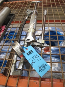 PRESSURE PUMP WITH GAUGE-2194