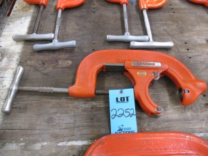 RIDGID PIPE CUTTER, 2"-4"-2252