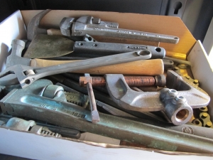 MISC. TOOLING TO INCLUDE: BERYLCO AND AMPCO NON SPARKING CLAMPS, PIPE WRENCHES, PLIERS, SCRAPERS, CRESCENT WRENCHES-2282