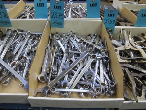 LOT TO INCLUDE WILLIAMS, PROTO, AND ARMSTRONG: MISC. COMBO WRENCHES-2375